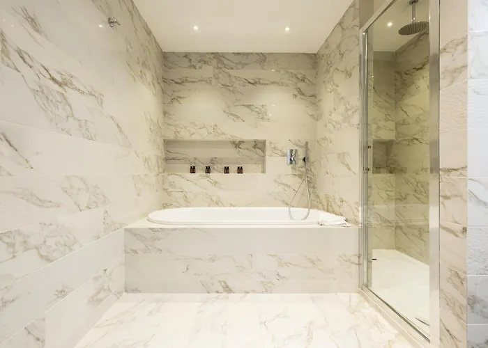 Otel Trevi Collection - Gruppo Trevi Roma
